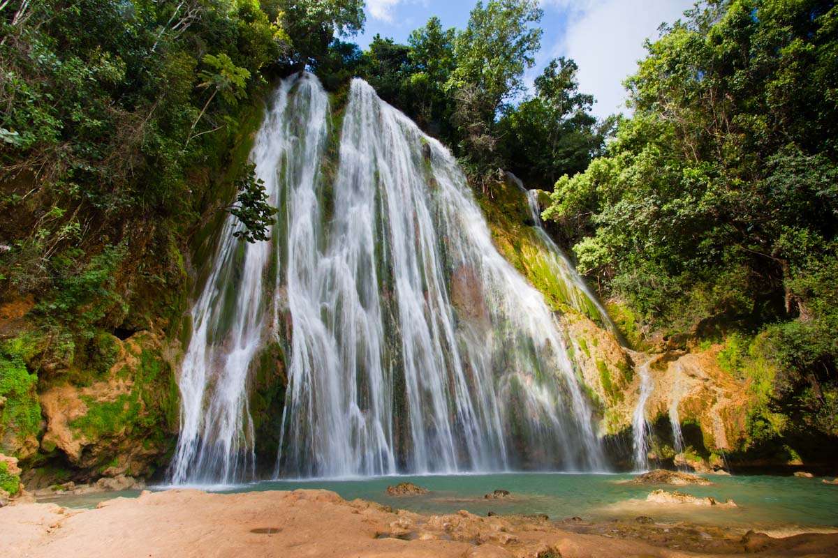 Водопад Эль-Лимон (Доминиканская Республика)